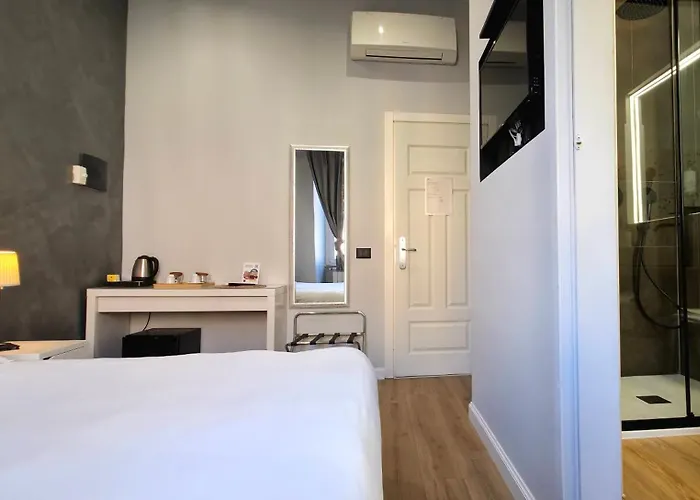 Couette-café Amoroma 3*